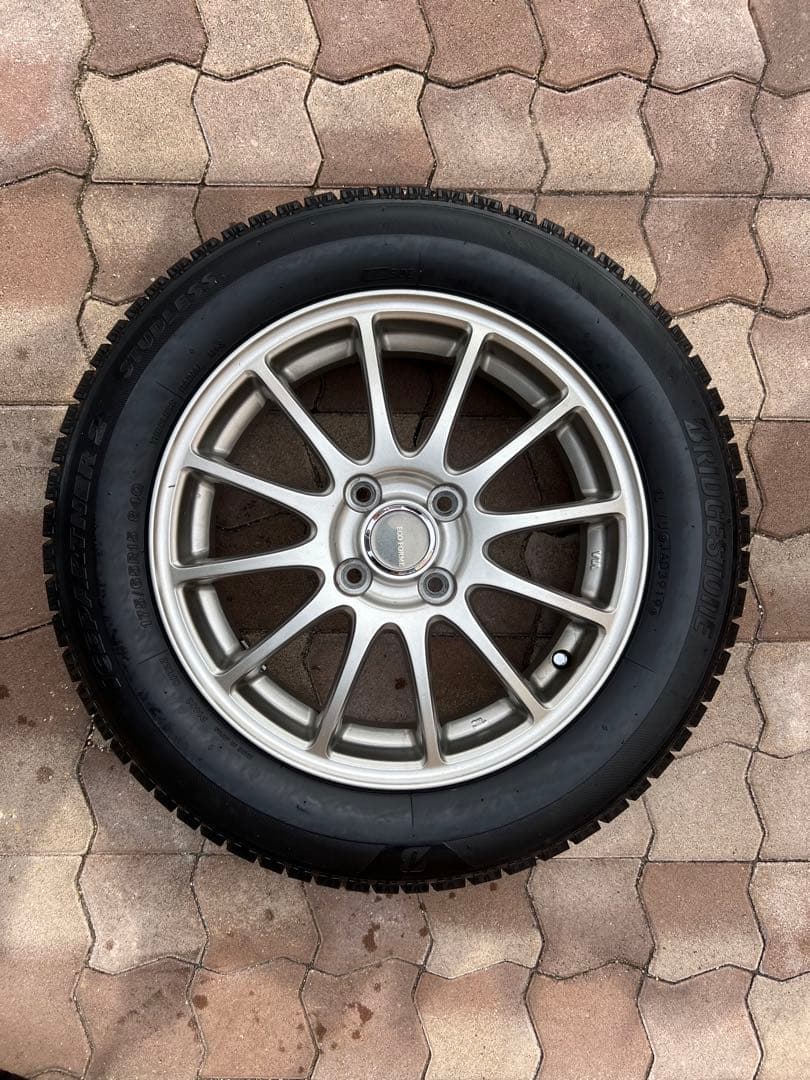 175/65R15スタッドレス4本ホイールセット ブリヂストン　フィット
