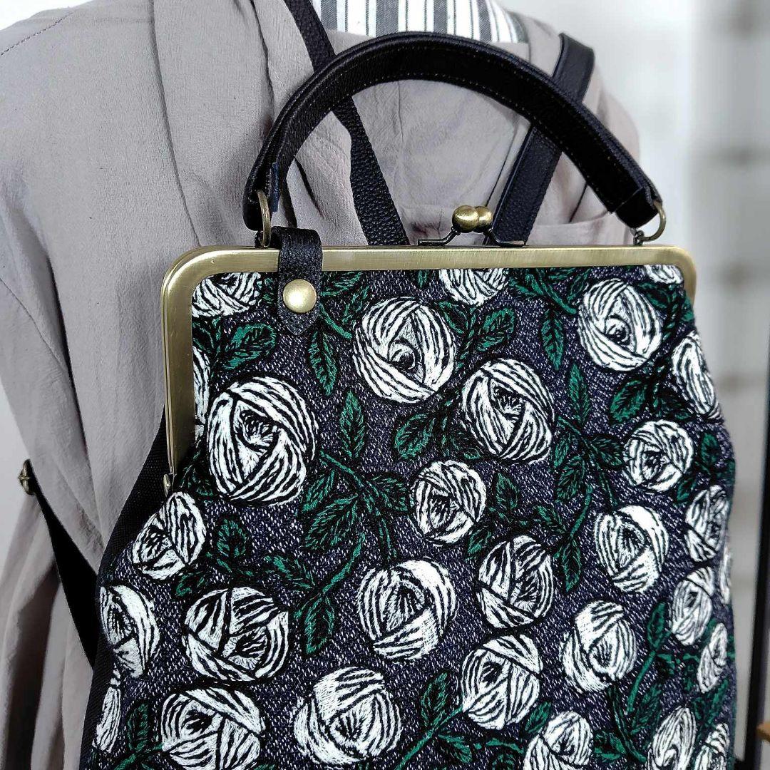 【専用】ミナペルホネン/2025rosyロージィーネイビー/がま口リュック