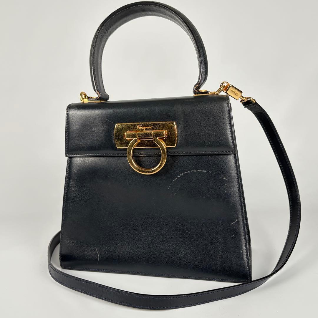 Salvatore Ferragamo ガンチーニ 2wayハンドバッグ 紺