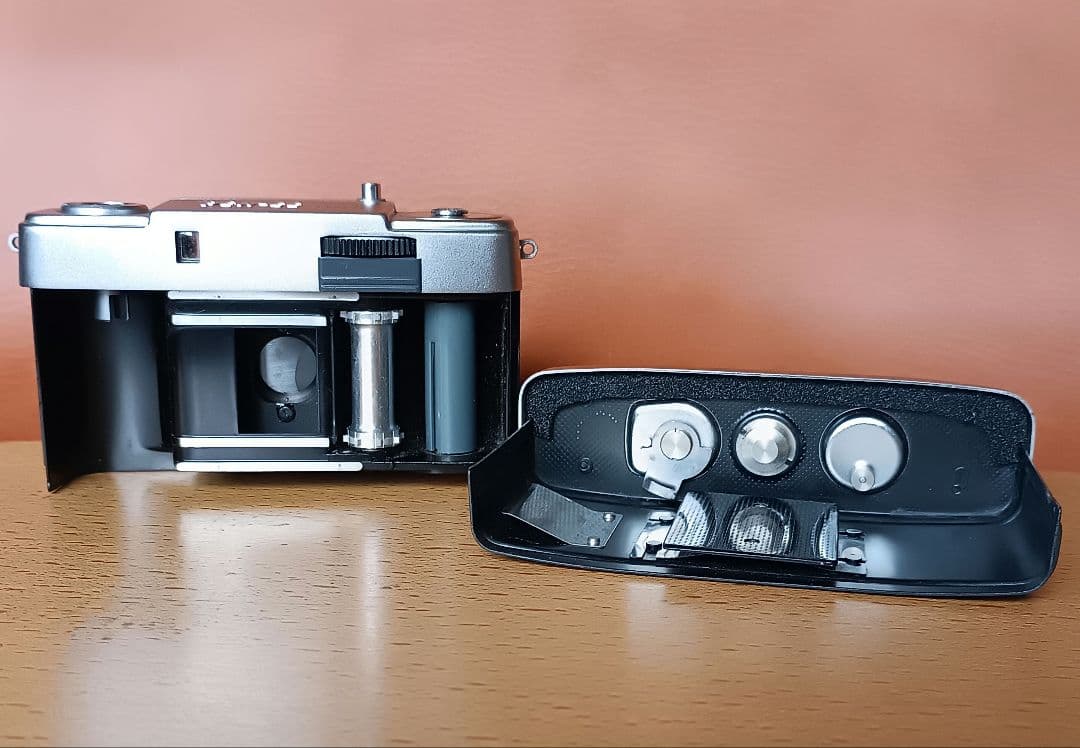 のいん、フィルムカメラ【整備、完動品、美品】オリンパスペンEES