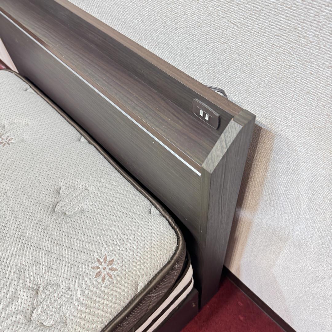 地域限定送料無料　『美品』シングルサイズベッド/マットレス　引き出し/電源有り