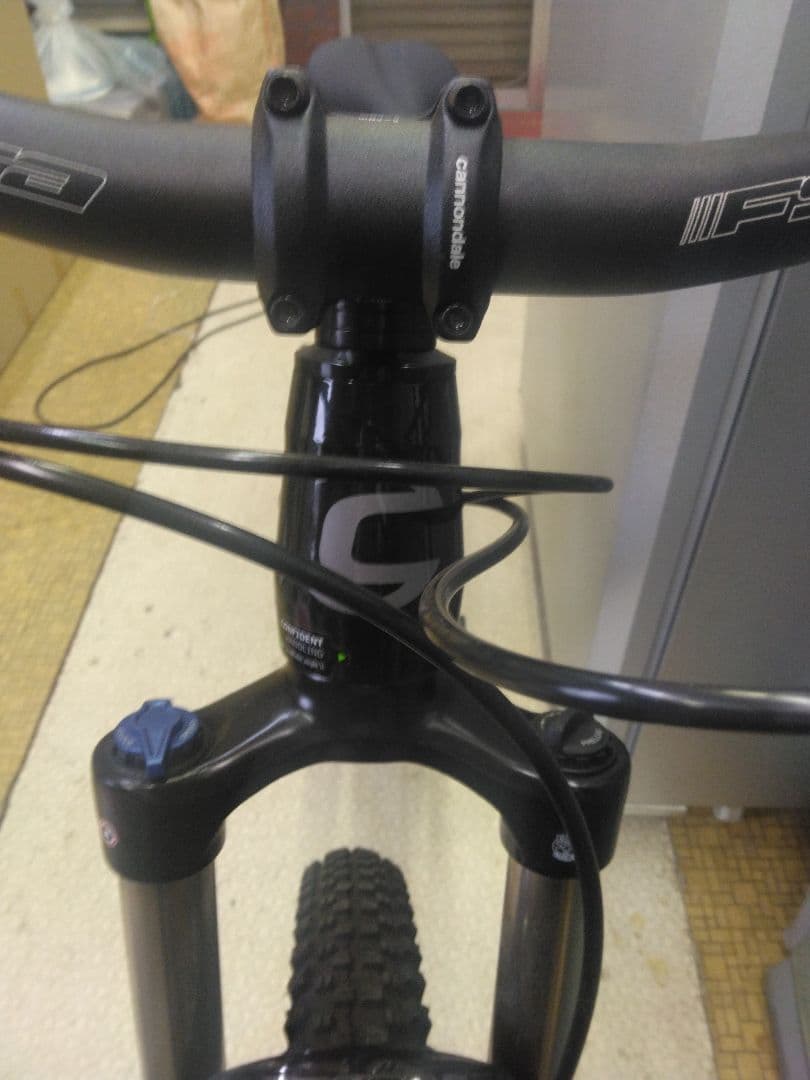 【美品】Cannondale Trail SE4　29インチ　Sサイズ　ペダル無