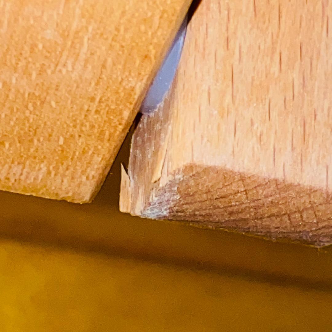 ワールドジェイビー マッサージベッド 有孔 折りたたみ式 ポータブル 送料込み