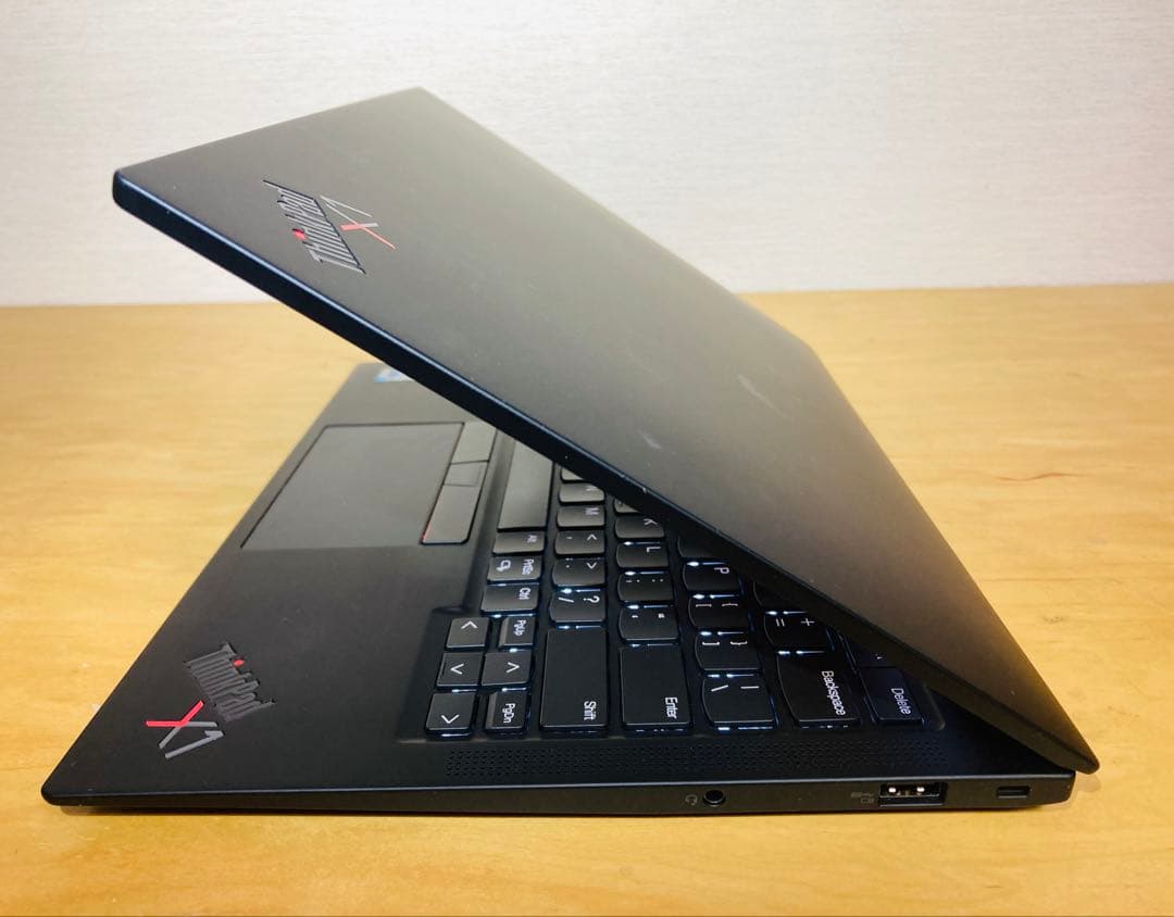 ThinkPad X1 Carbon Gen10/メモリ16GB/office付