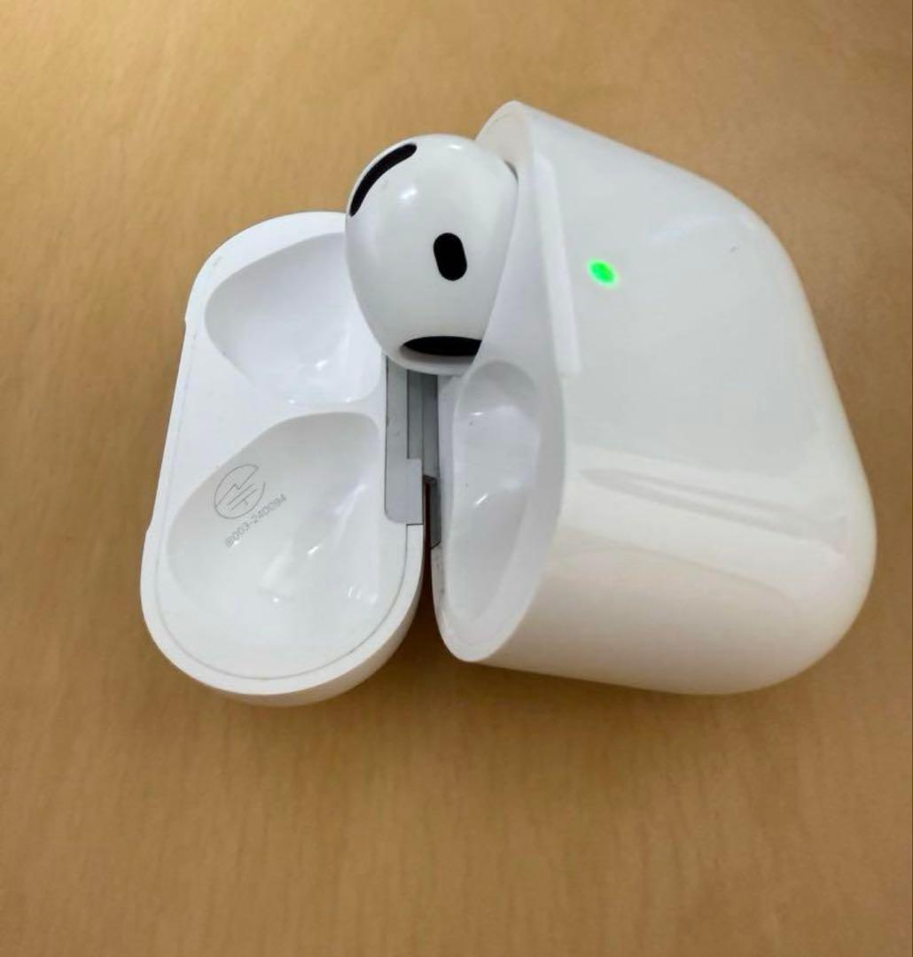 Airpods4 本体のみ(右耳なし)