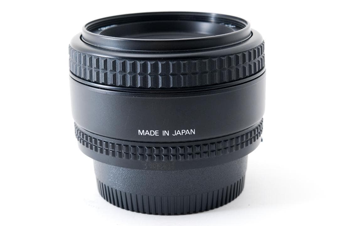Nikon AF NIKKOR 28mm F2.8 広角単焦点レンズ