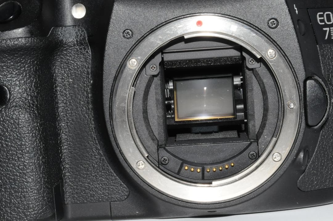 ★美品★Canon キャノン EOS 7D 型番 DS126251 ボディ