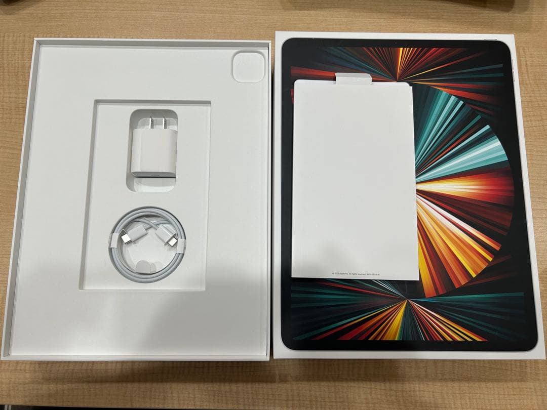 iPad Pro 12.9インチ 第5世代128GB シルバー MHNG3J/A