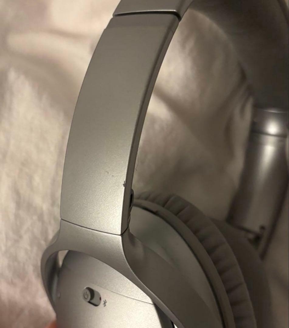 希少 BOSE ヘッドフォン　QUIETCOMFORT35 QC35 シルバー