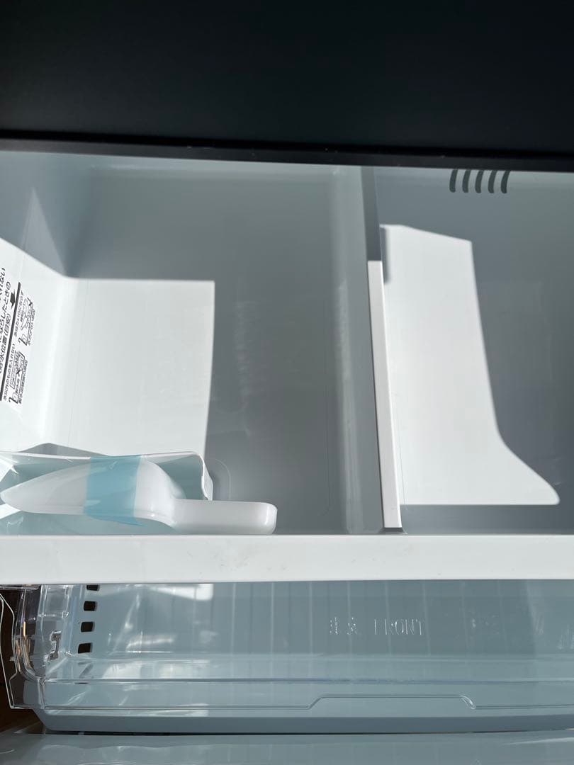 ☆美品☆ 2025年製　TOSHIBA 3ドア冷蔵庫 GR-W33SC(KZ)