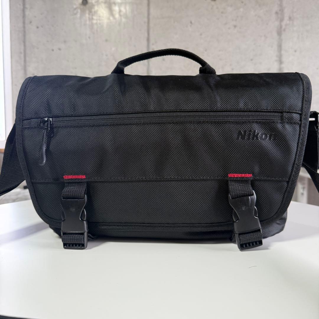 Nikon デジタル一眼レフカメラ D5600 ダブルズームキット バッグ付き