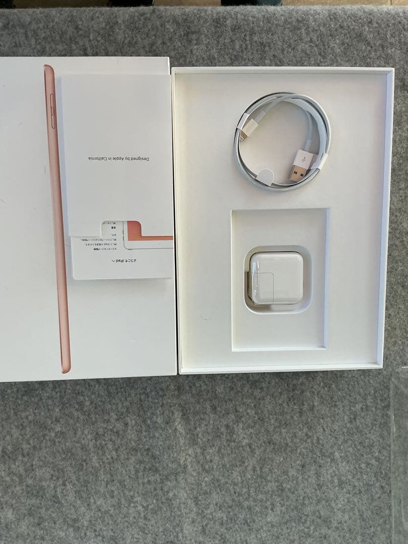 Apple iPad 第6世代本体 + Apple Pencil + キーボード