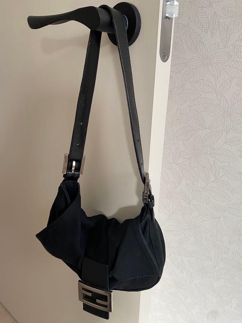 FENDI フェンディ　マンマバケット　ショルダーバッグ