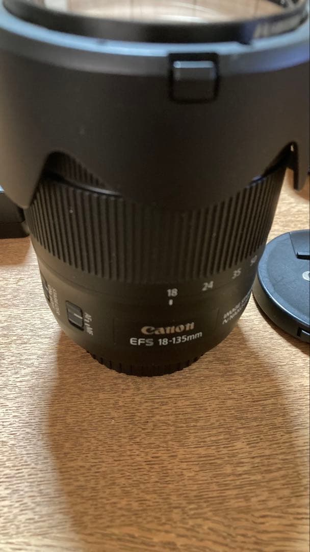 Canon EOS 80D デジタル一眼レフカメラ　レンズ、ストロボセット