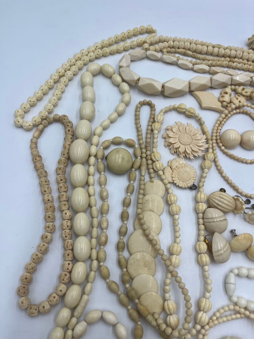 象牙調 象牙風 アクセサリー 約990g 大量 おまとめ ジュエリー ジャンク
