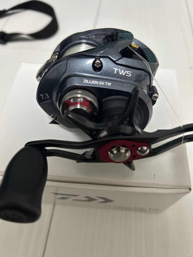 16ジリオンSVTW ダイワ 右ハンドル ベイトリール