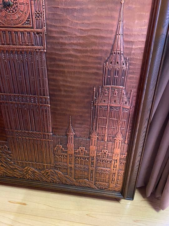 引っ越しの為、飾るスペースがなくお売りしたいです。 銅板の飾り画