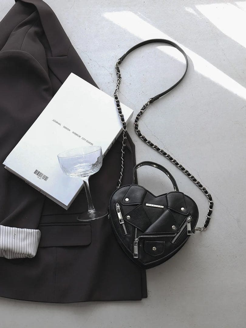 【新品タグ付き】Darich ライダースライクハートミニバッグ ブラック