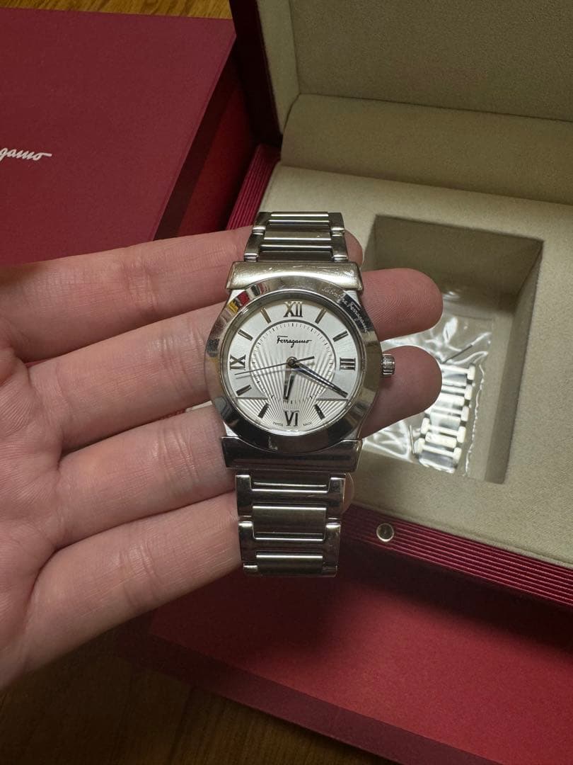 Salvatore Ferragamo 時計 シルバー
