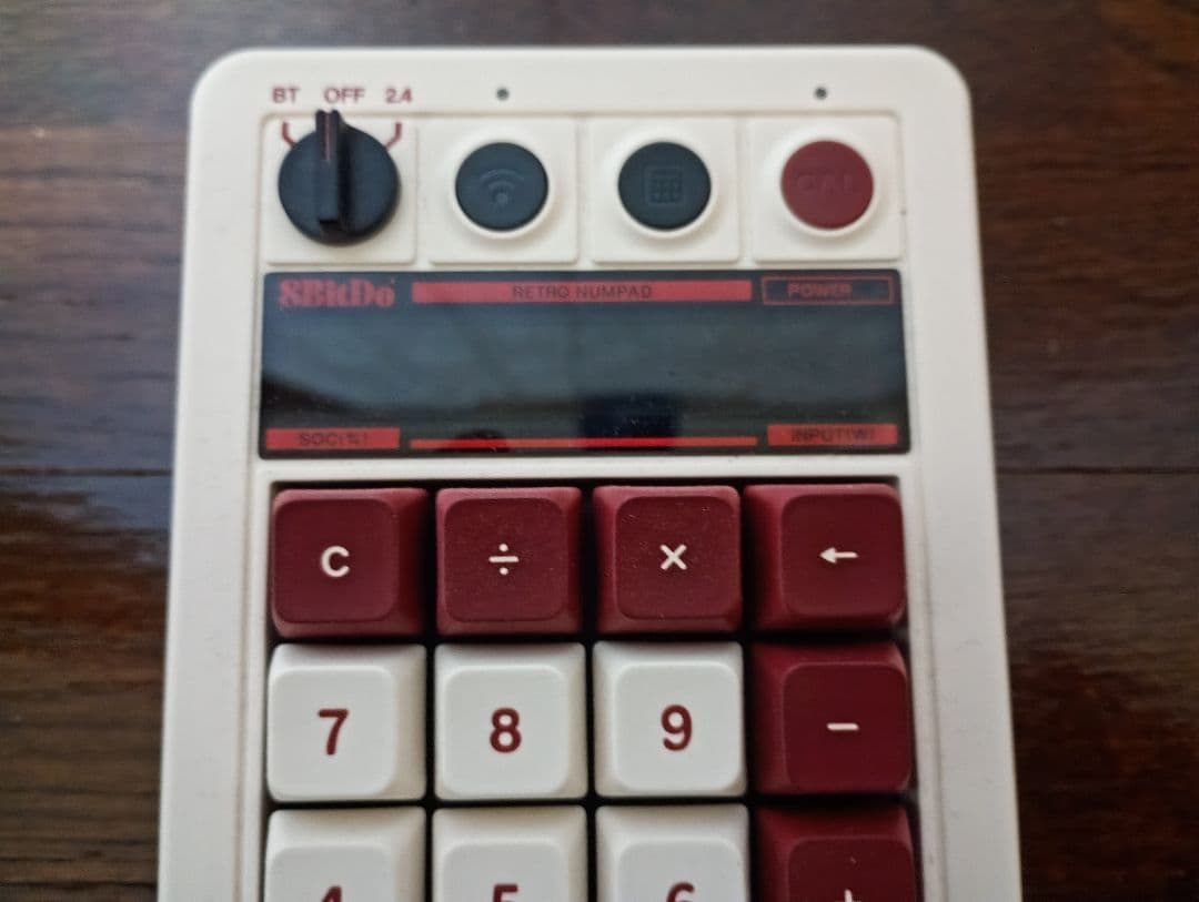 8BitDo レトロキーボード テンキー付き