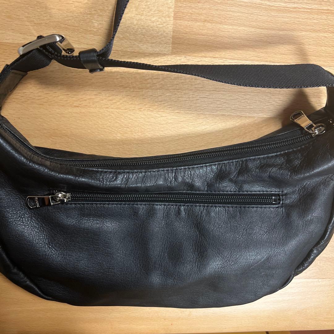 未使用☻ソフトレザーラウンドショルダーバッグ(CE-1326)