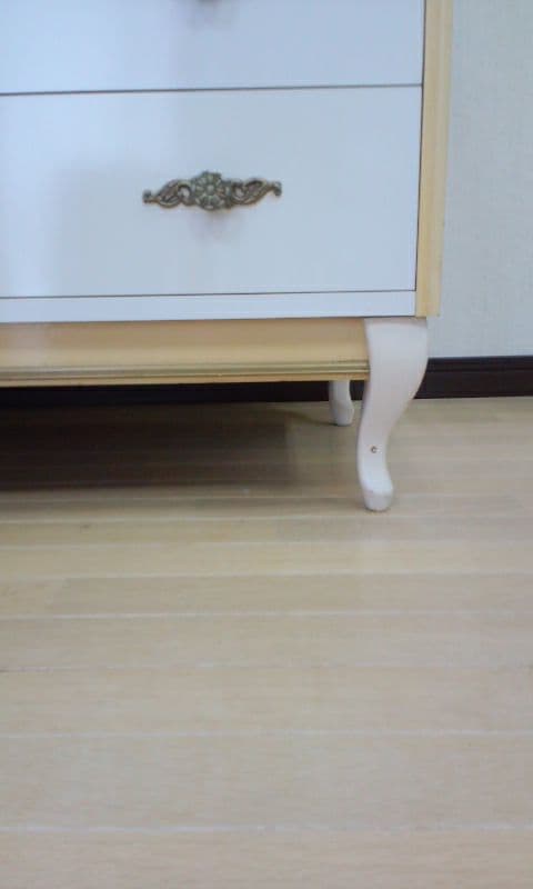 ドレッサー、鏡台　猫足で素敵　鏡角度調節可能　送料込み