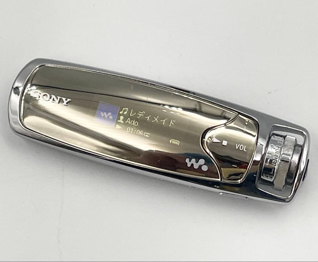 概ね美品　SONY WALKMAN NW-S705F 2GB イヤホン付き