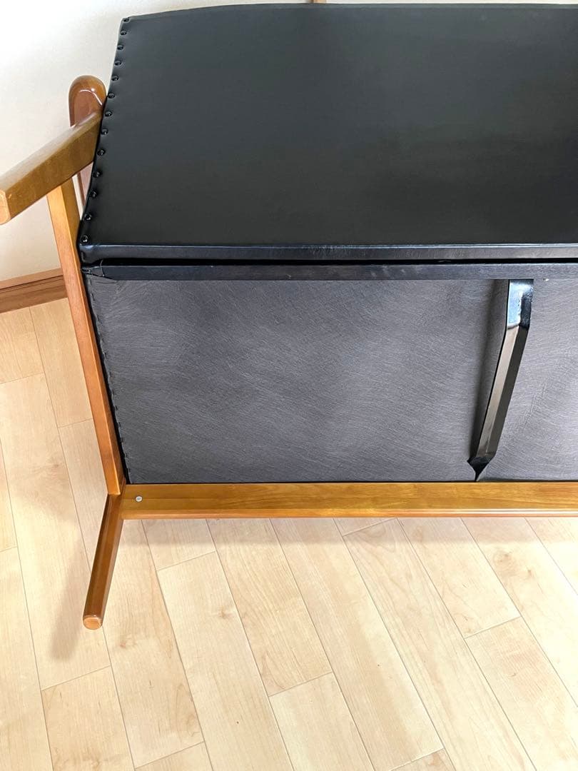 難ありです‼️カリモク60　Kチェア　2シーター　黒