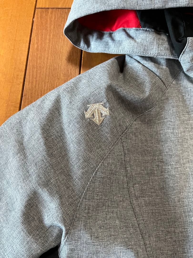 Descente デサント　スキーウェア フード付き 上下セット