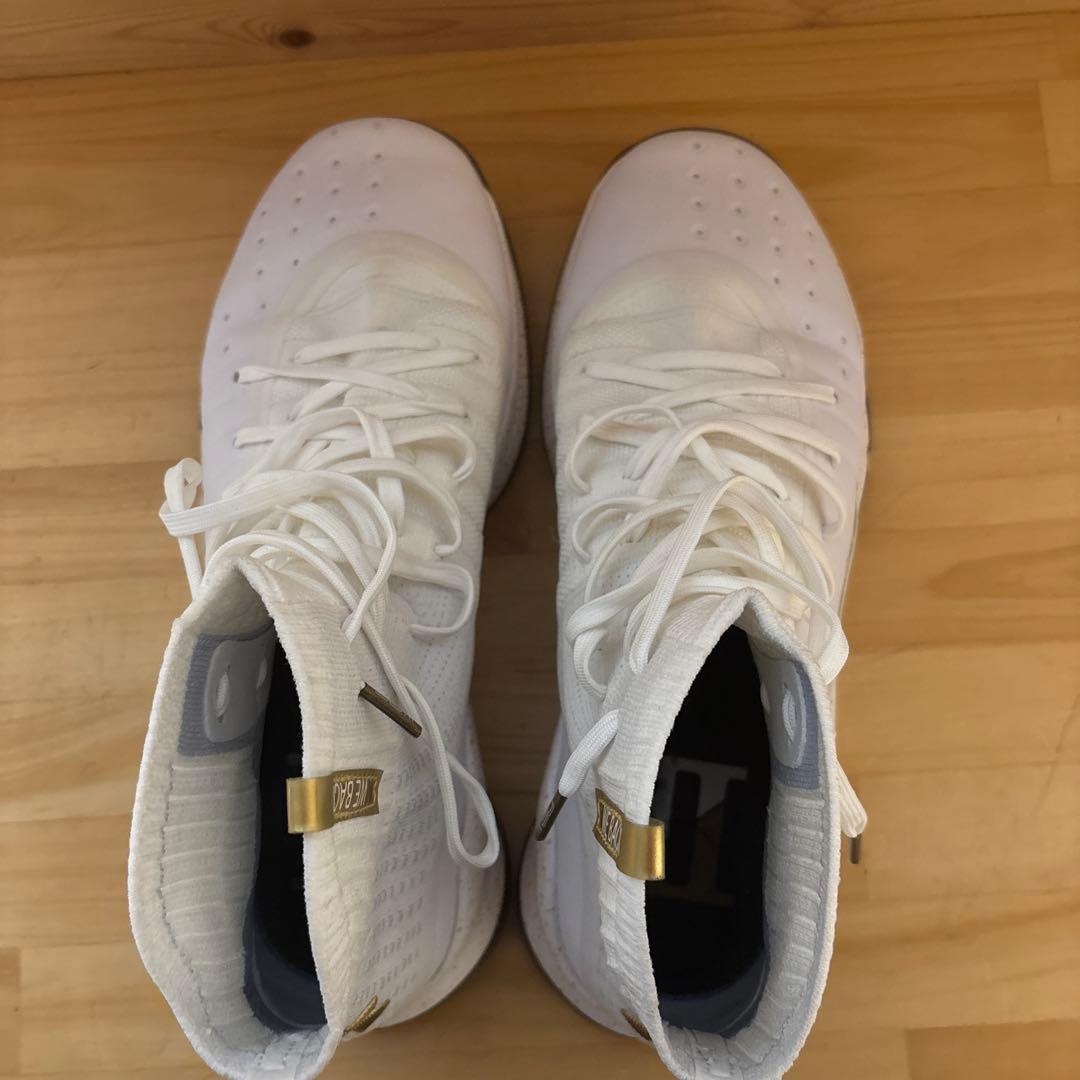Under Armour Curry 4 ホワイト/ゴールド　28cm