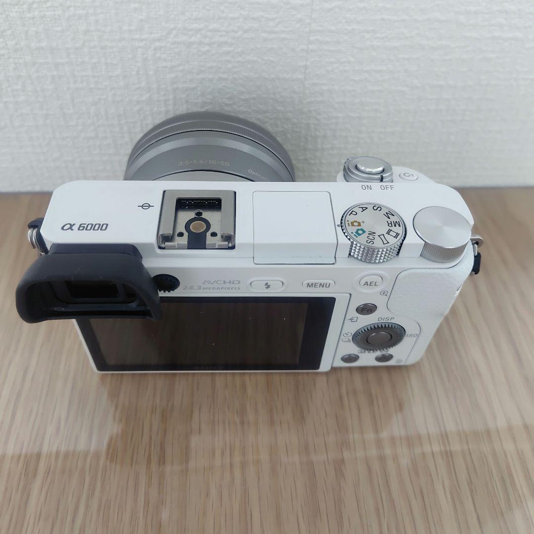 SONY　α6000　パワーズームレンズキット　ILCE-6000L　ホワイト