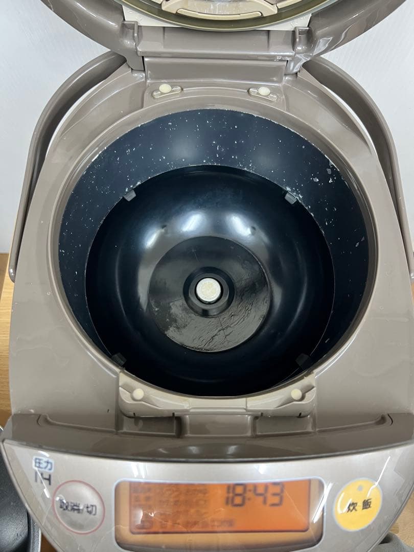 Panasonic 圧力IH炊飯器 SR-PA181 （2012年製）