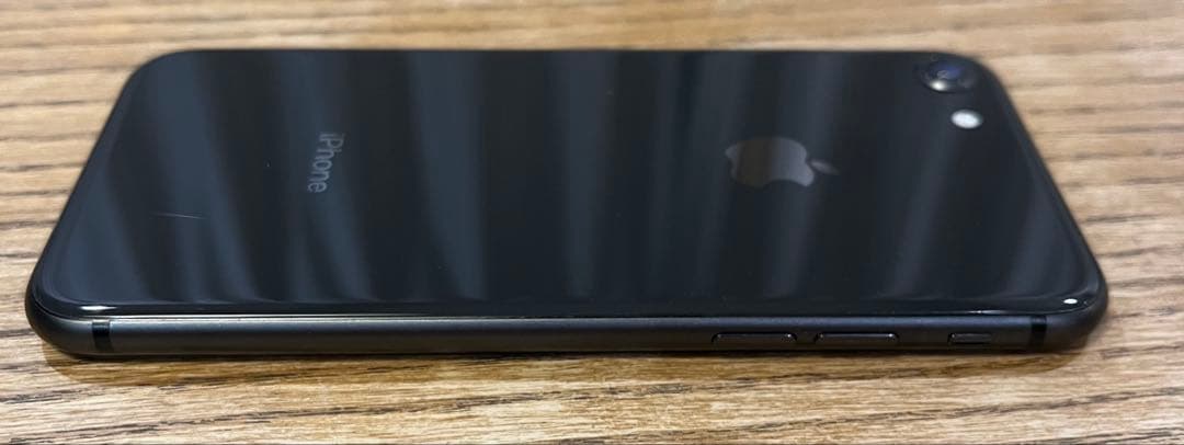 Apple　iPhone 8 本体　バッテリー100% SIMロックなし