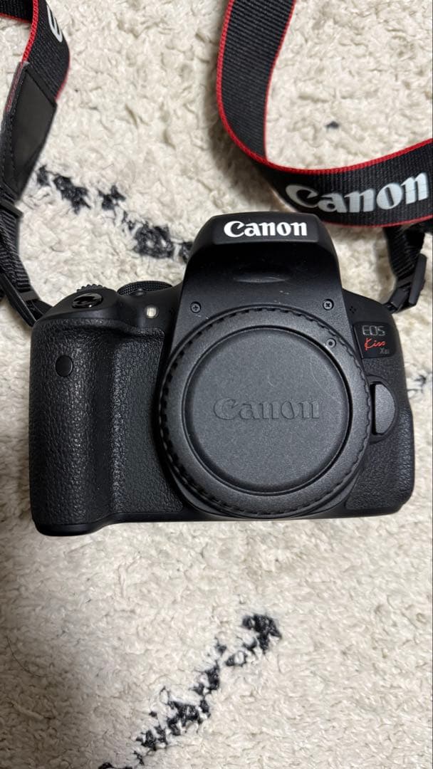 【お得！】Canon EOS kiss x8i ダブルズームキット 箱あり