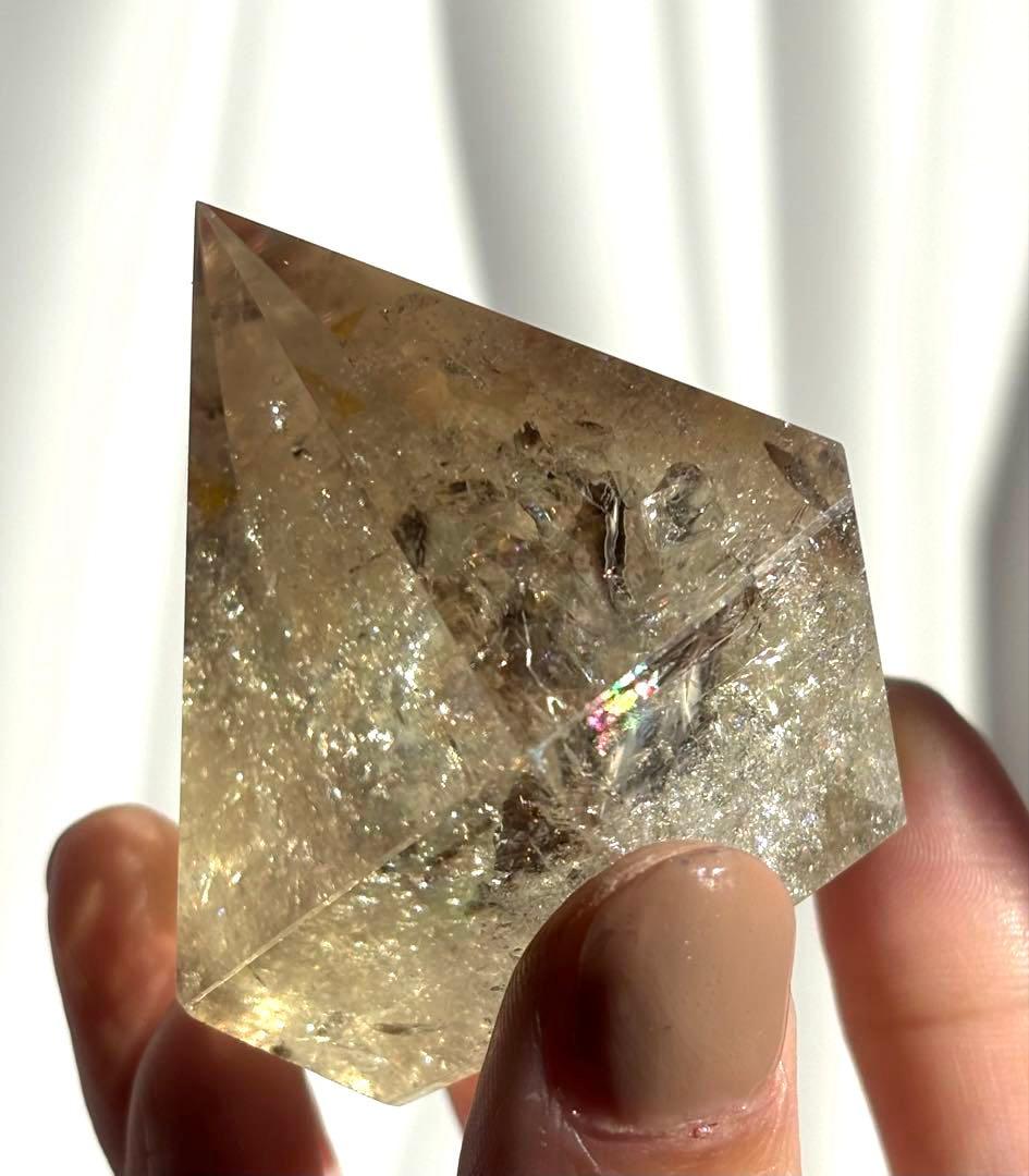 《高品質》ナチュラルスモーキー強虹・プリズム光ダイヤカット