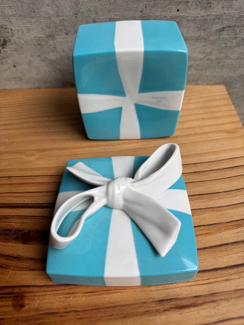 専用　ティファニー　　小物入れ　陶器