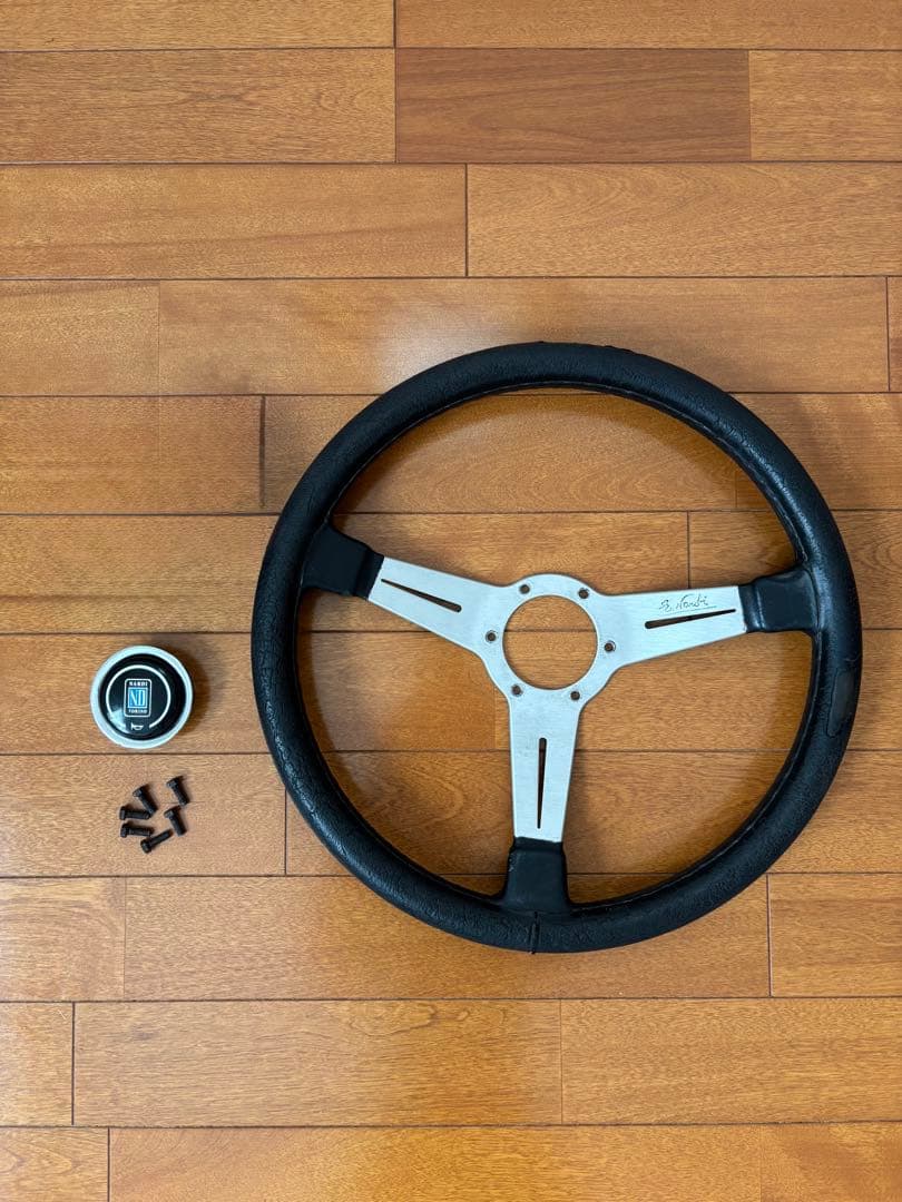 ナルディ ステアリング　クラシック 【ジャンク】