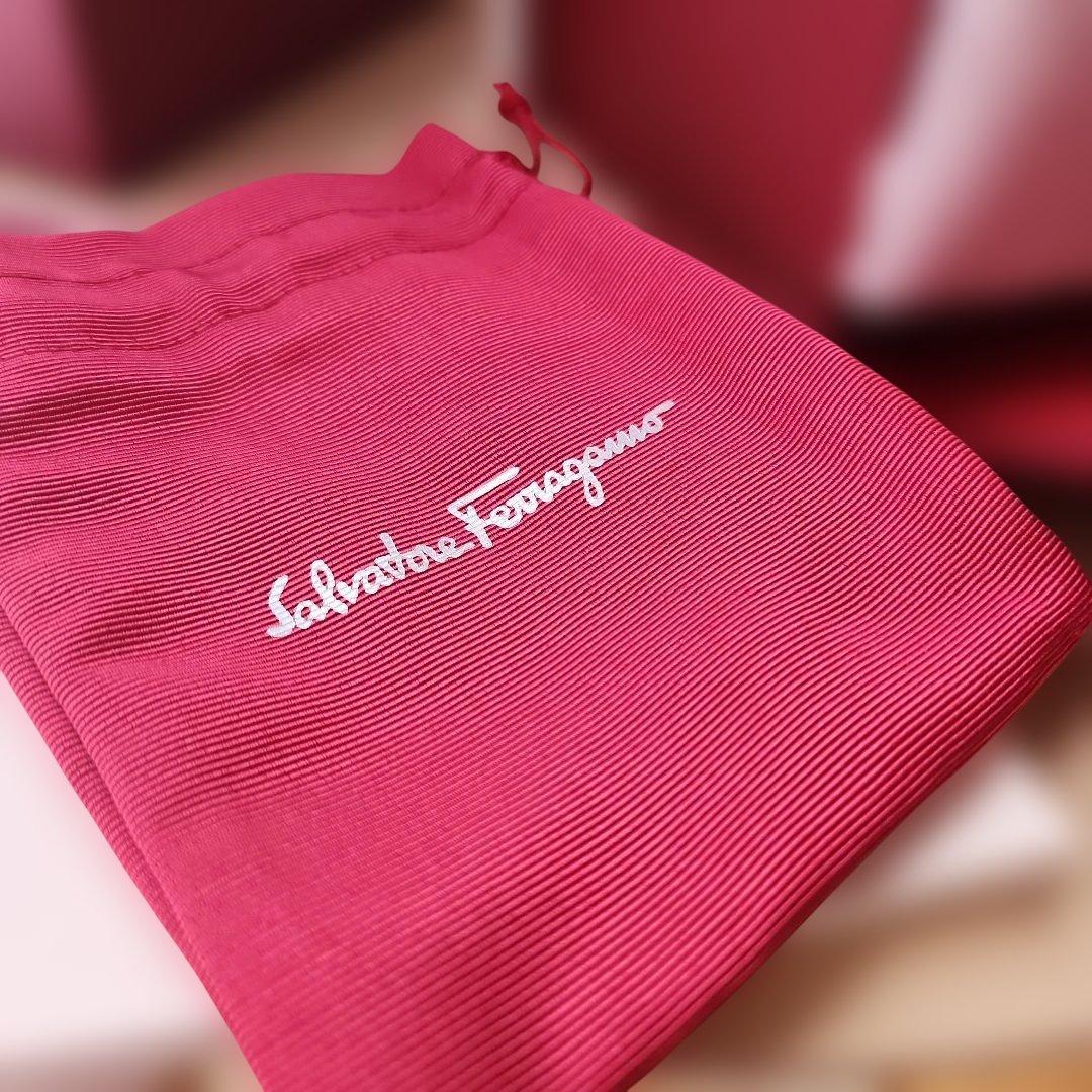 FERRAGAMO　ガンチーニ　腕時計