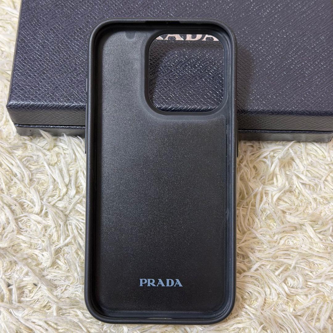☆良品☆PRADA プラダ　iPhoneケース　サフィアーノ　三角ロゴ　ブラック