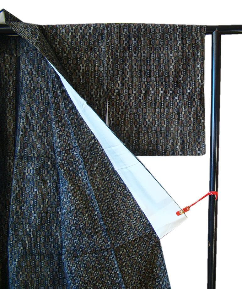 値下げ交渉ＯＫ！単衣 身幅広め 黒地 紬着尺 正絹 Ｃ１４３