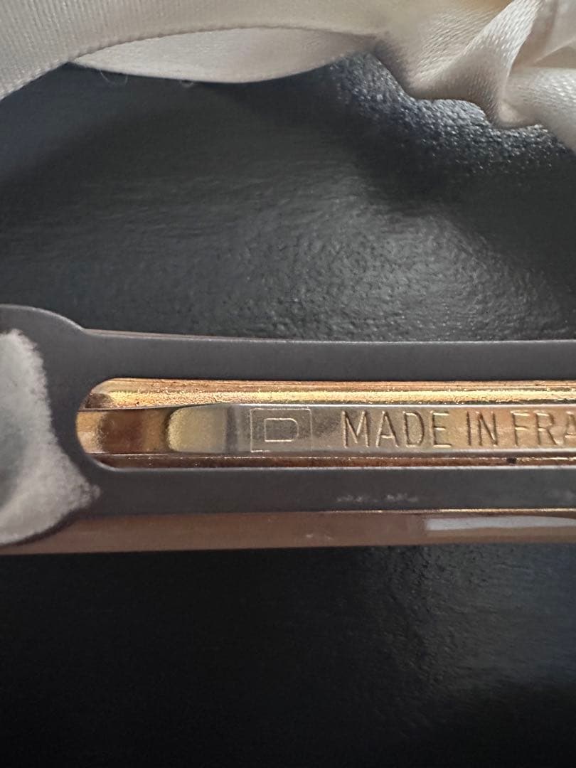 CHANEL《ヴィンテージ ロゴヘアバレッタ》ベージュ 箱有 くすみカラー