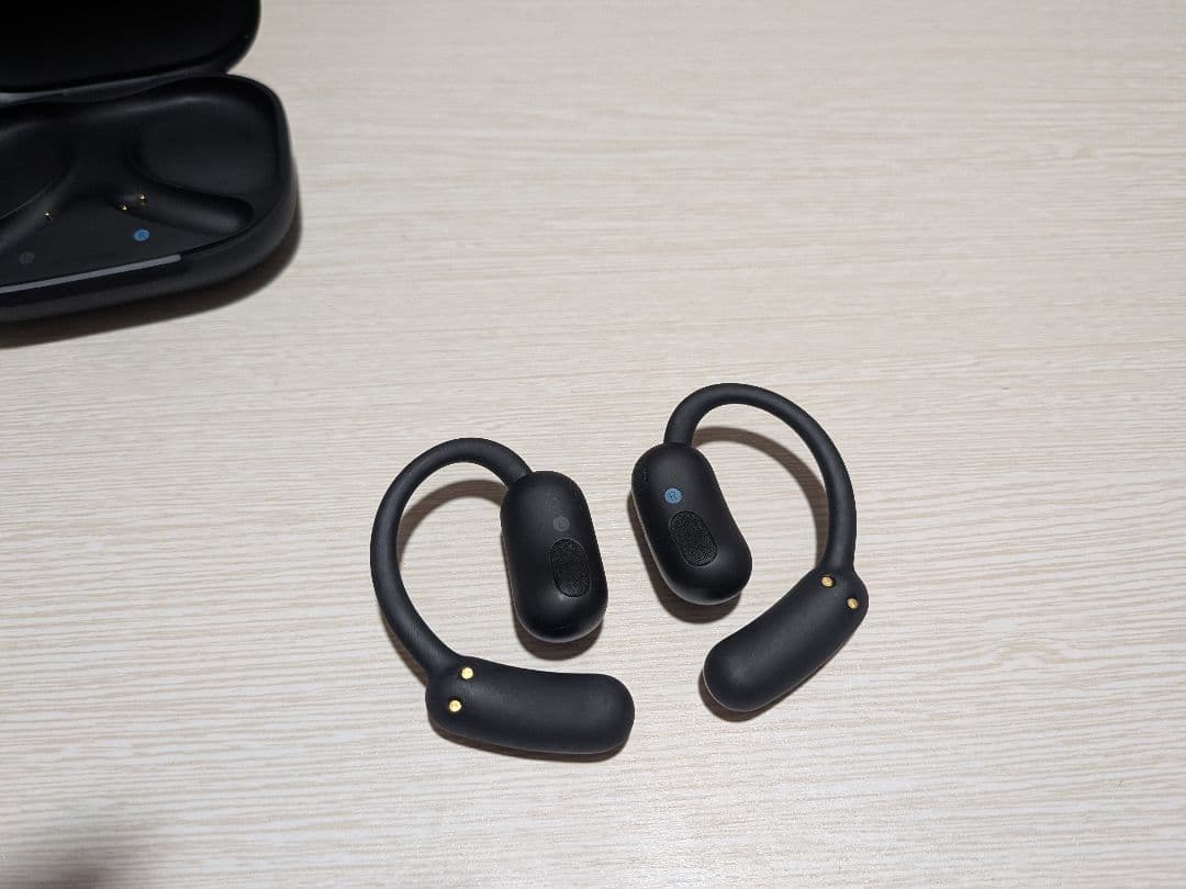 ワイヤレスイヤホン ブラック