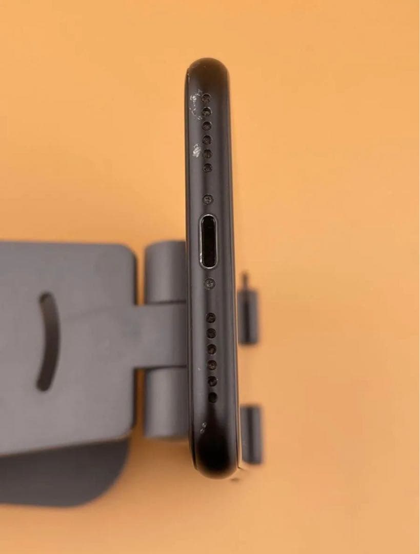 iPhone SE 2 第2世代 64GB ブラック バッテリー100％