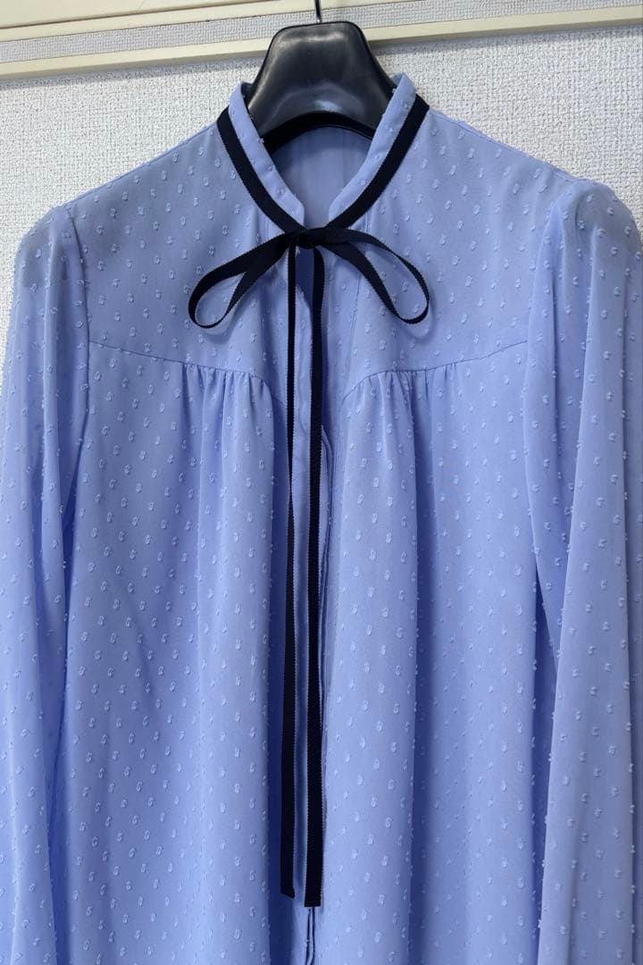 ピンキーアンドダイアン◆カットジャカードリボンブラウス ブルー 38