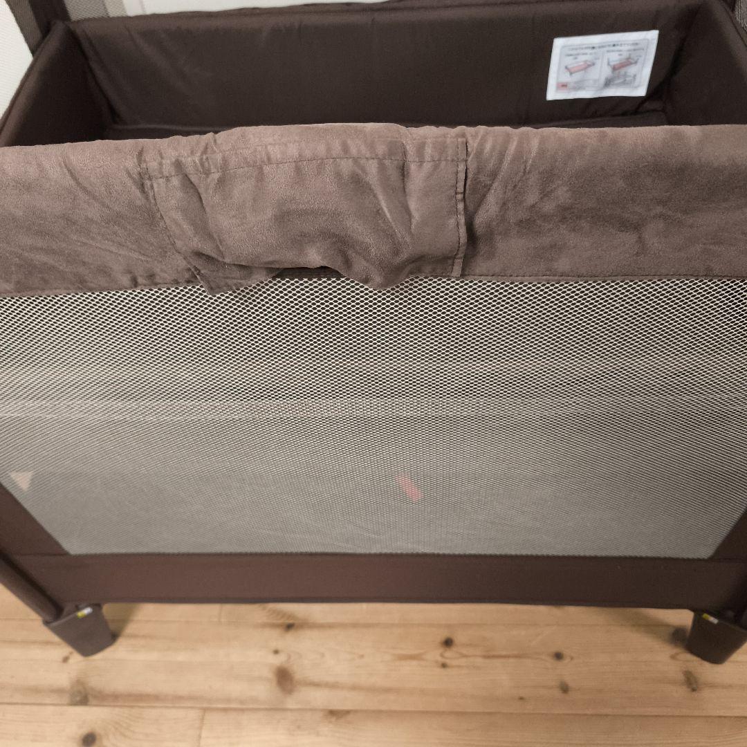 美品【Aprica/アップリカ】ココネルエアープラス ブラウン ベビーベッド