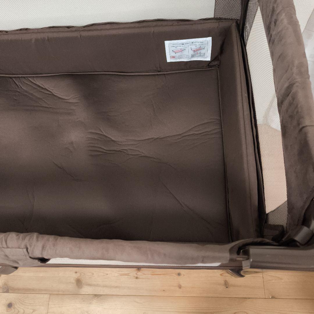 美品【Aprica/アップリカ】ココネルエアープラス ブラウン ベビーベッド