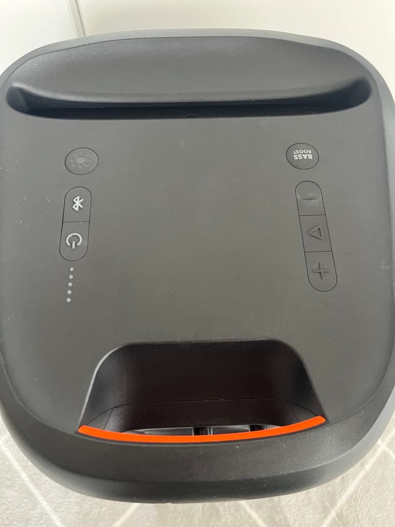 JBL PARTY BOX 100ワイヤレススピーカー Bluetooth対応