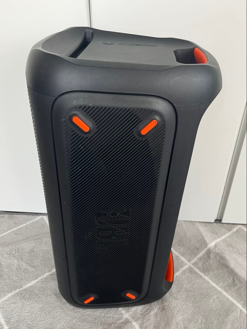 JBL PARTY BOX 100ワイヤレススピーカー Bluetooth対応