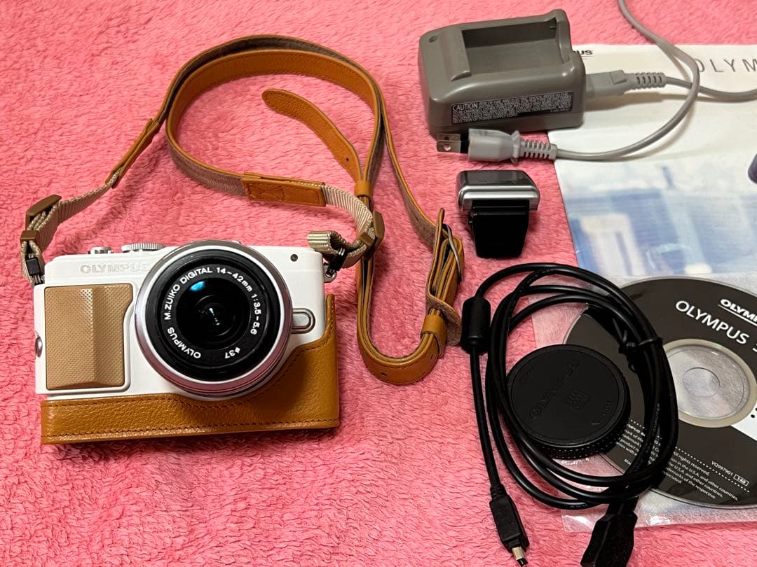 ☆Wi-Fi & 自撮り☆オリンパス E-PL5 ホワイト レンズキット