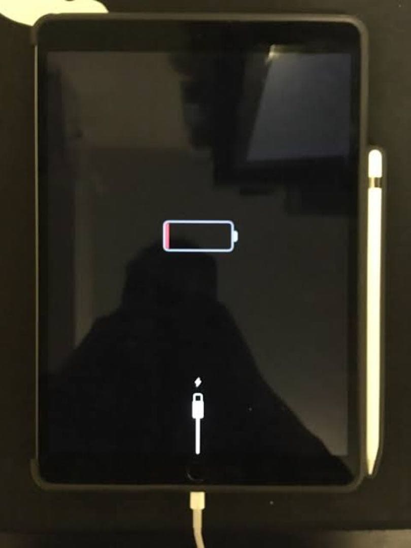 iPad Air 32GB シルバー Wi-Fi Cellular Apple